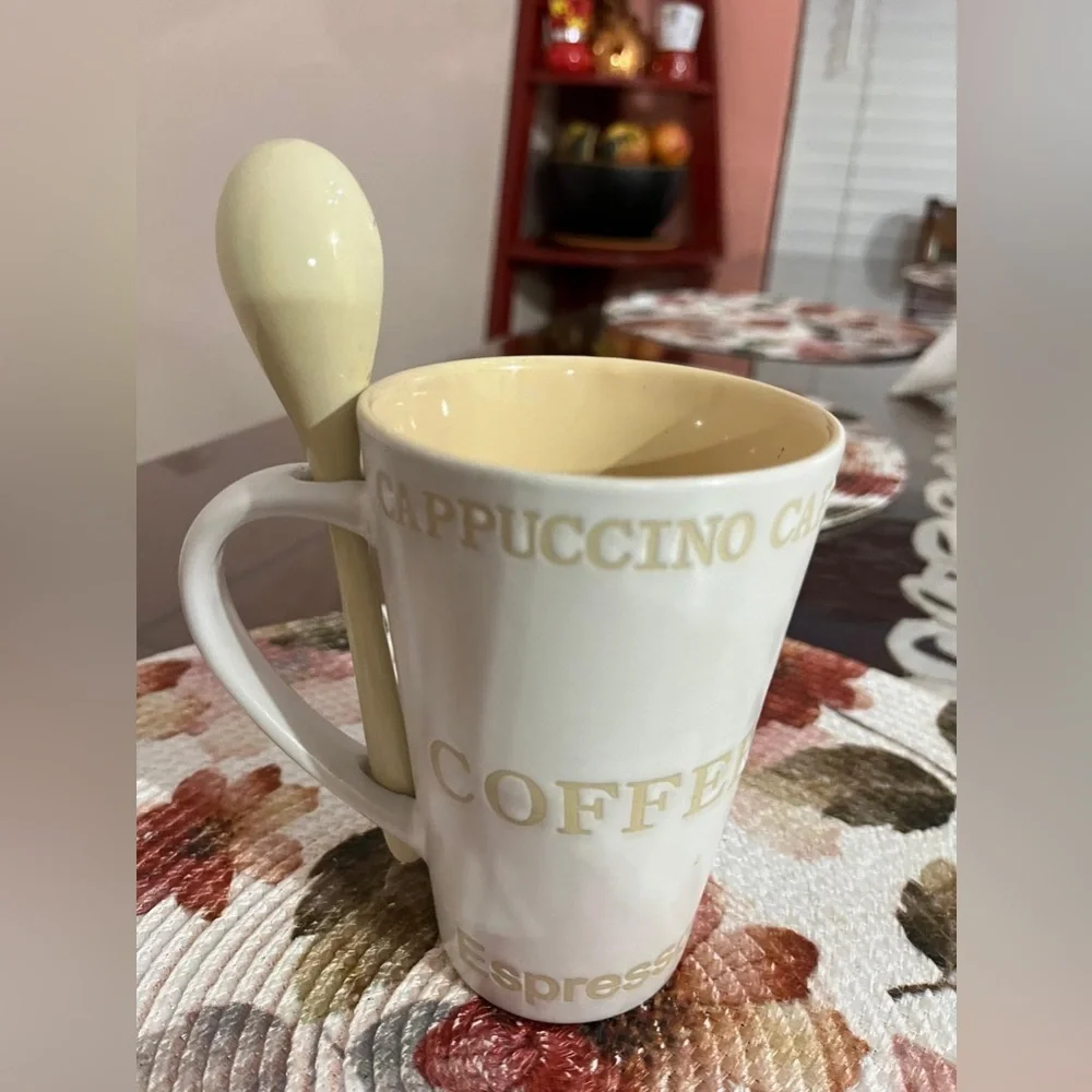 Dominican Republic White & yellow coffee mug Cream Coffee & Tea Mug with spoon